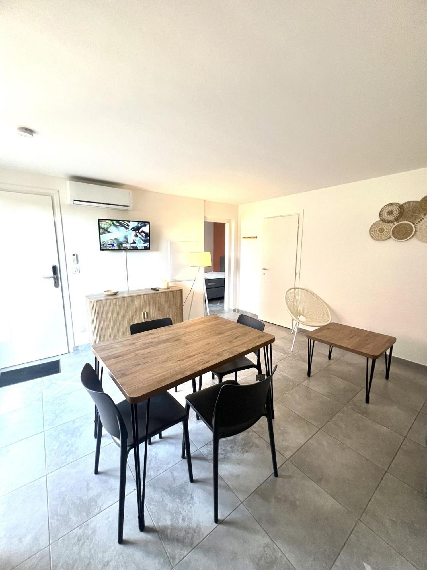 Residence Hoteliere Les Hameaux De Saint Cyprien Appartement 35 M2 1 Chambre Lecci Exterior foto